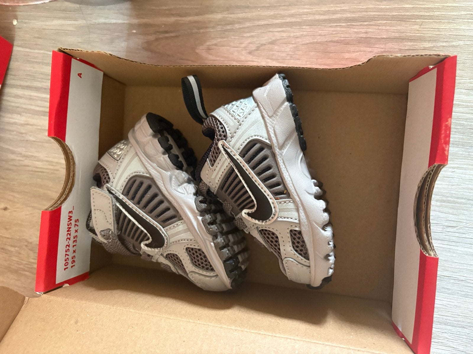 Nike Vomero 5 (TD) baby sneakers - Maat 17, Nieuw, Ophalen of Verzenden, Jongen of Meisje, Sportschoenen