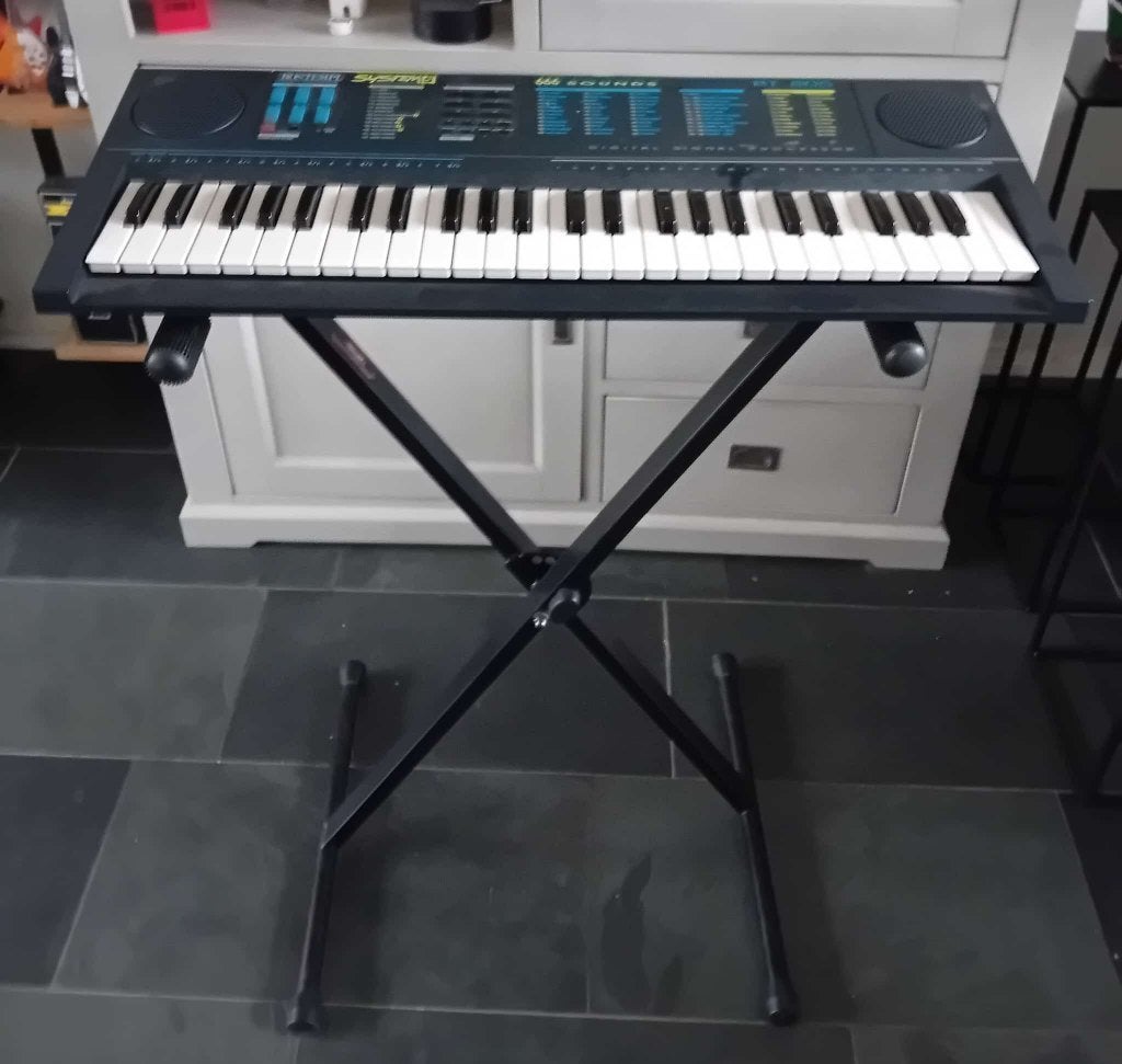 Keyboard / Piano, 61 toetsen, Zo goed als nieuw, Met standaard, Ophalen