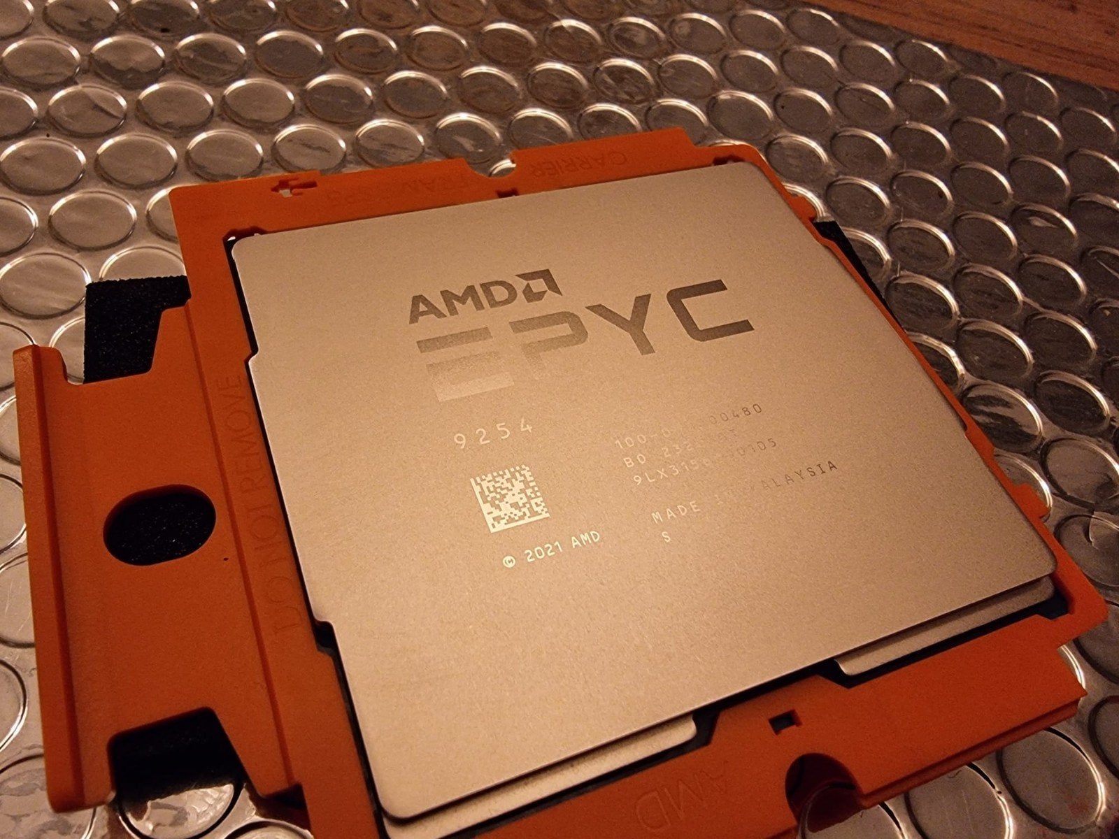 Nieuwe AMD EPYC 9254, Ophalen of Verzenden, Nieuw, 3 tot 4 Ghz