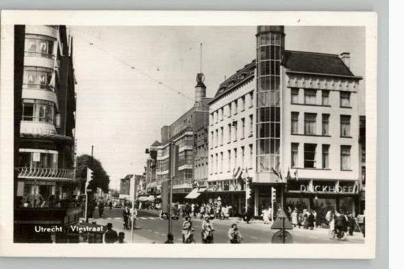 Utrecht Viestraat li Galeries Modernes re Dijckhoff st 1953
