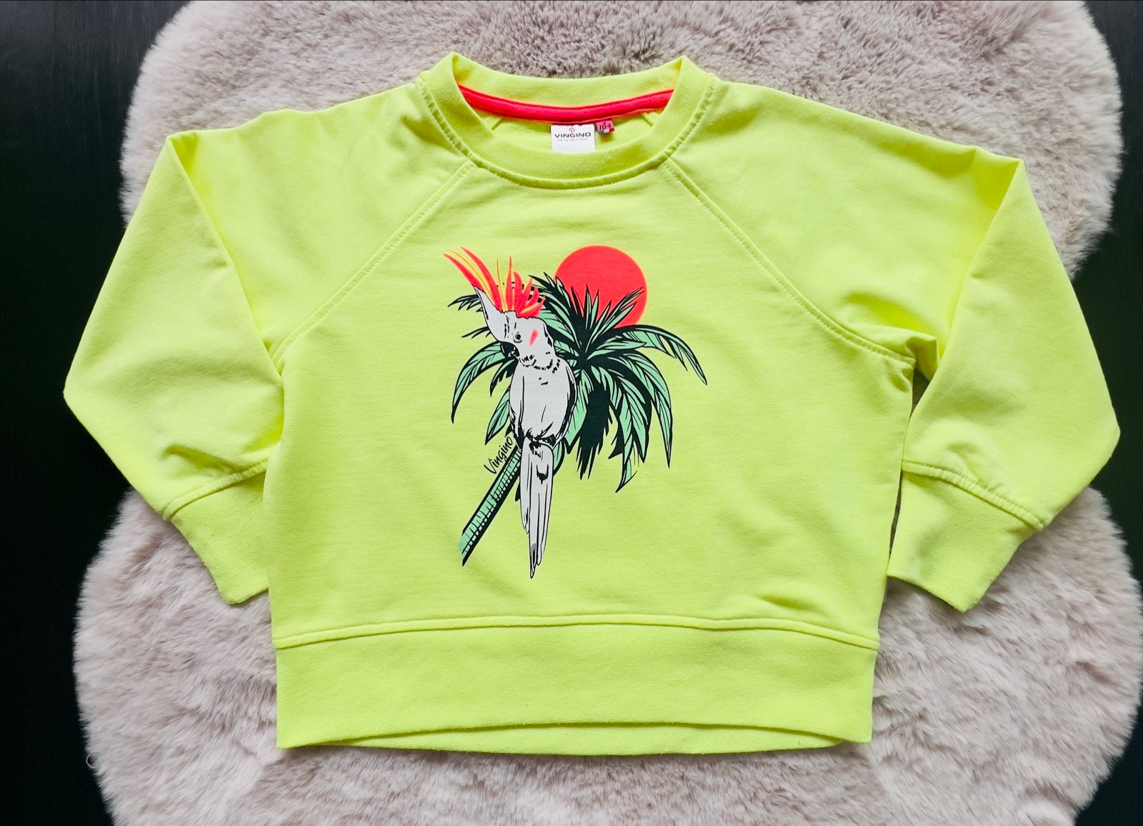 Vingino sweater  neon geel  maat 104, Kinderen en Baby's, Kinderkleding | Maat 104, Ophalen of Verzenden, Zo goed als nieuw, Meisje