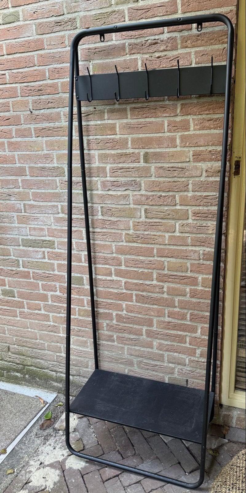 Zwarte metalen kapstok met plank en haken, Huis en Inrichting, Ophalen, Gebruikt, Metaal, Staande kapstok