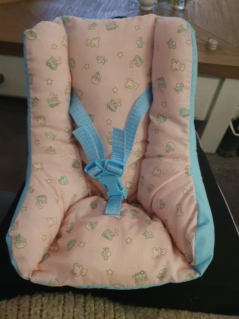 Babyborn (auto)stoeltje, Ophalen of Verzenden, Zo goed als nieuw, Babypop
