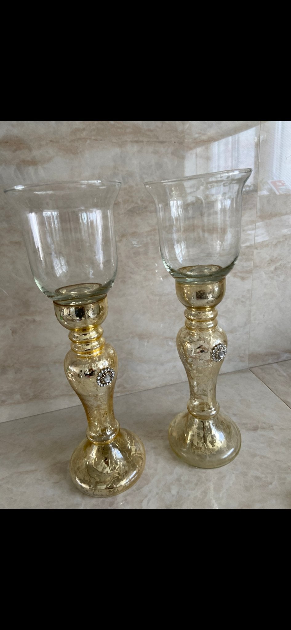Set van 2 gouden kandelaars met glazen windlicht, Huis en Inrichting, Woonaccessoires | Kandelaars en Kaarsen, Ophalen, Overige merken