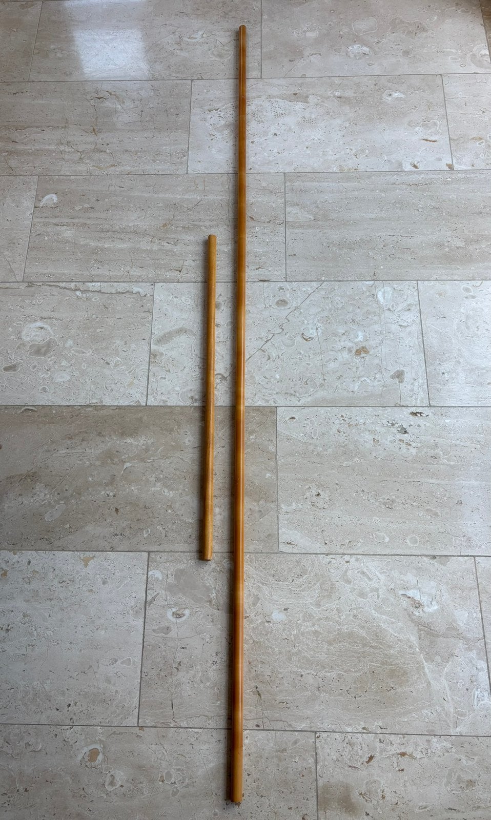 2 houten gordijnroedes van 178 en 73 cm lang, dikte 1,9 cm, Ophalen, Gebruikt