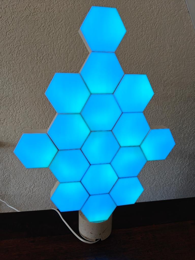 Cololight hexagon, Huis en Inrichting, Lampen | Tafellampen, Zo goed als nieuw, Minder dan 50 cm, Ophalen of Verzenden