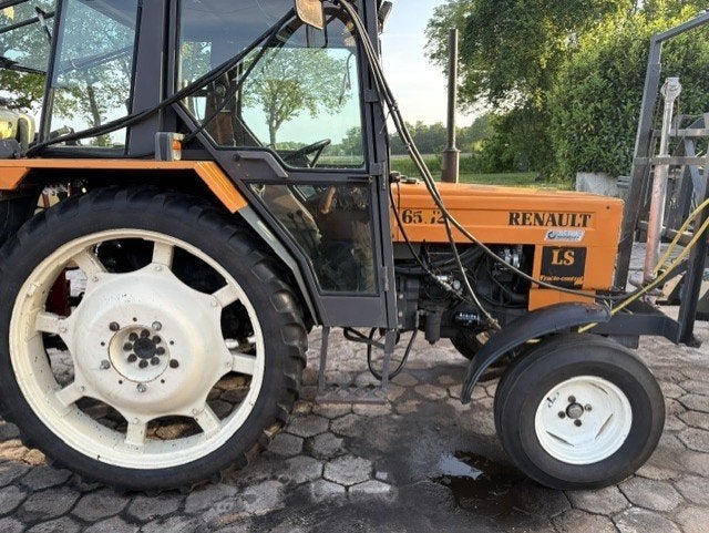 renault 65 12 ls  met rijen spuit, Ophalen of Verzenden, Akkerbouw, Gewasbescherming en Bemesting