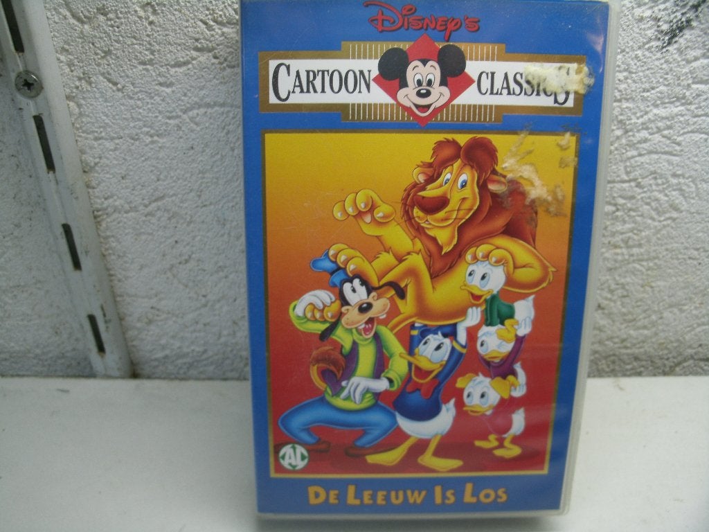 vhs 12a de leeuw is los, Cd's en Dvd's, VHS | Kinderen en Jeugd, Alle leeftijden, Ophalen of Verzenden, Zo goed als nieuw