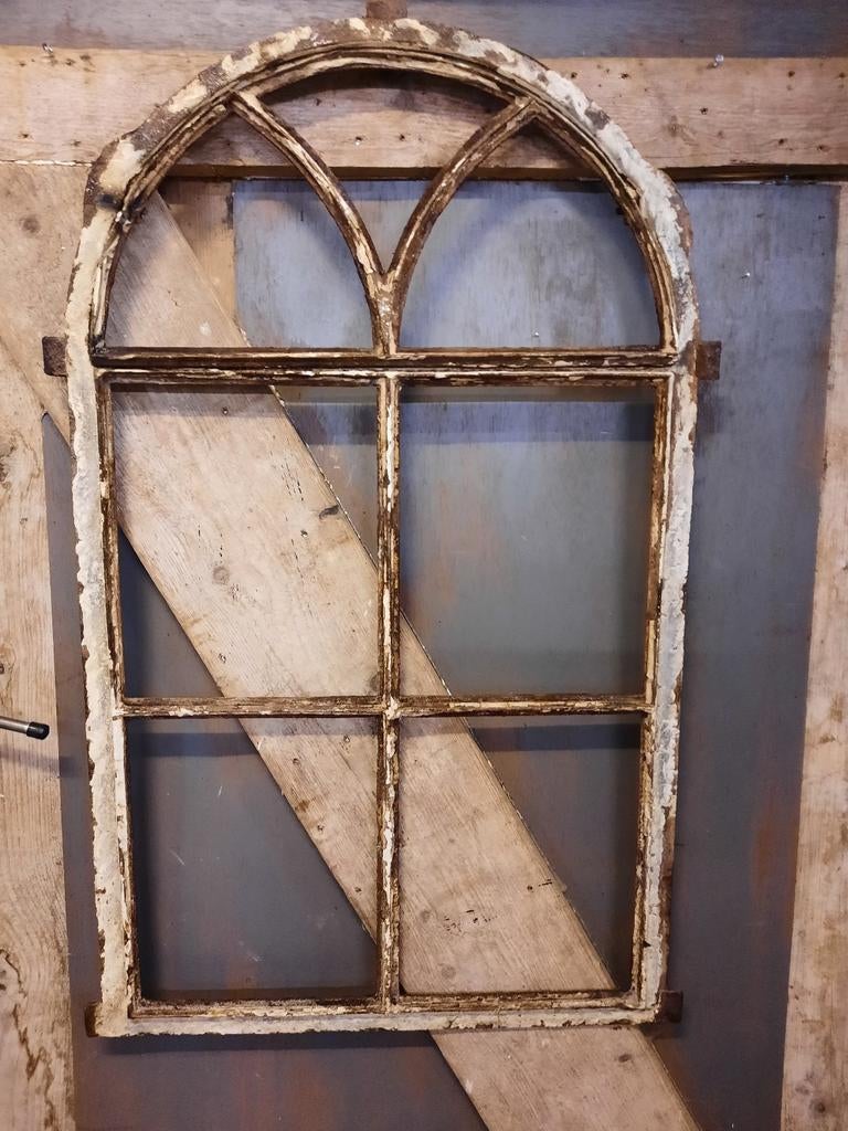 Oud ijzeren boograam met roedeverdeling raam kantelraam, Doe-het-zelf en Verbouw, Glas en Ramen, Ophalen, Gevelraam of Ruit, Gebruikt