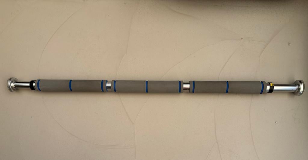 Verstelbare Optrekstang - Inklembevestiging 80-110 cm, Ophalen, Zo goed als nieuw