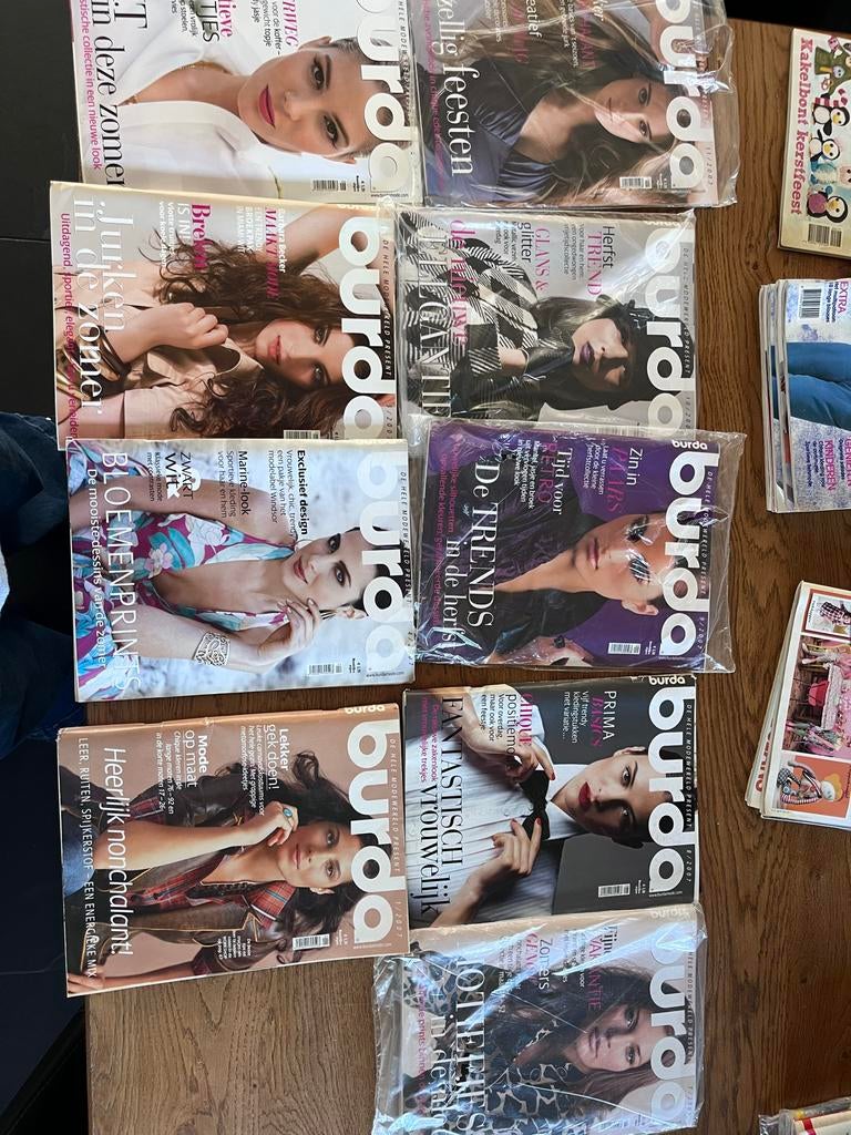 9 Burda 2007 tijdschriften  (4 nieuw in verpakking), Ophalen of Verzenden, Zo goed als nieuw, Overige typen
