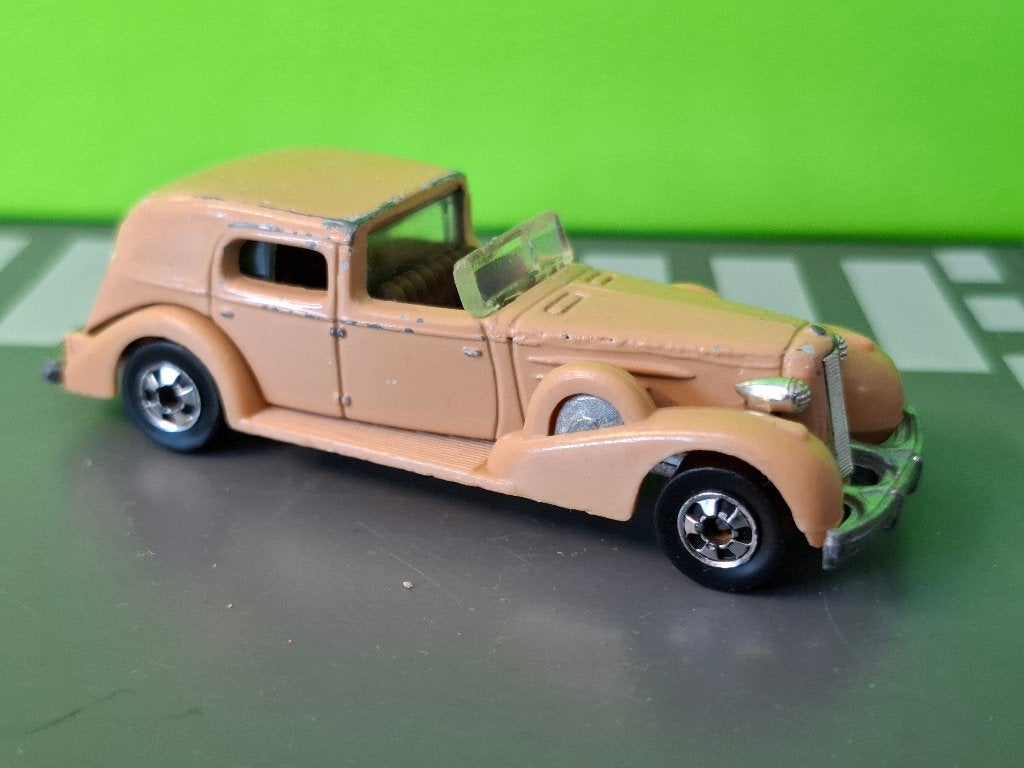 Hotwheels - 1934 Classic Caddy Cadillac Series 355 [beige], Ophalen of Verzenden, Gebruikt, Auto