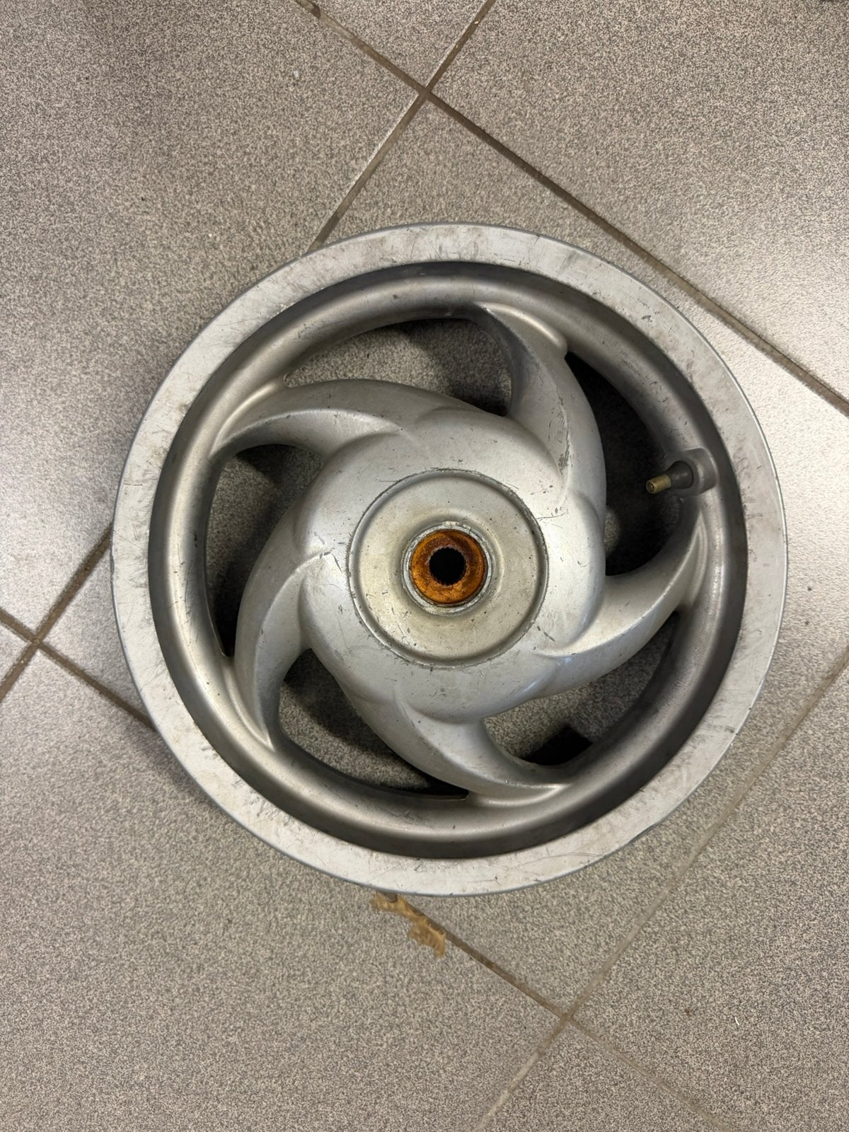 Gilera runner velg achterzijde. Niet krom, Ophalen of Verzenden