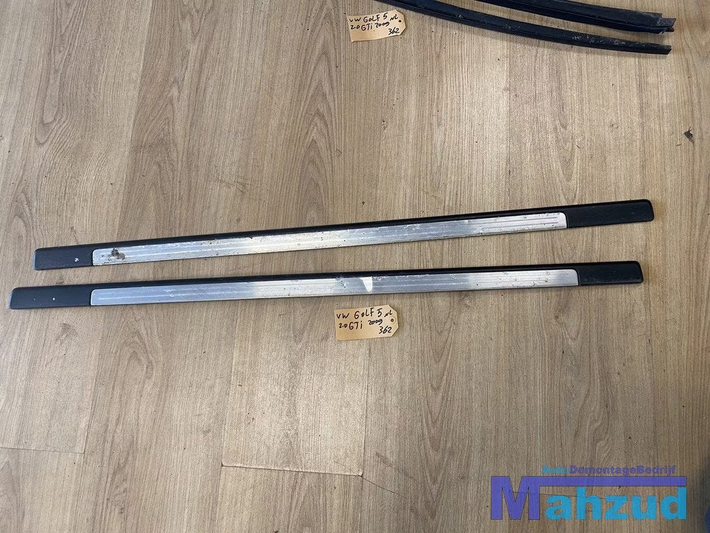 VW GOLF 5 GTI 3 deurs instaplijst links rechts 2003-2009, Gebruikt, Volkswagen, Volkswagen AG, Berliner Ring 2
38440  Wolfsburg, DE