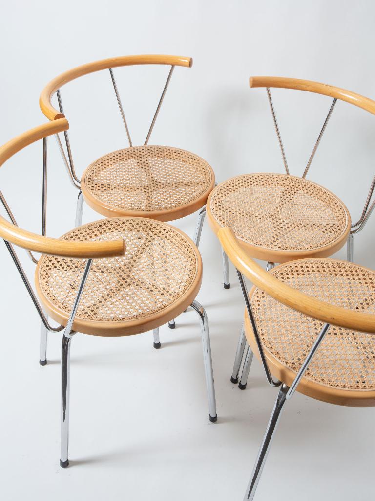 Rotan met chrome stoelen, Overige kleuren, Ophalen of Verzenden, Zo goed als nieuw, Vier