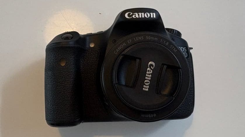 Canon EOS 60D Spiegelreflexcamera met 50mm f/1.8 STM lens, Audio, Tv en Foto, Fotocamera's Digitaal, Ingebouwde flitser, Gebruikt
