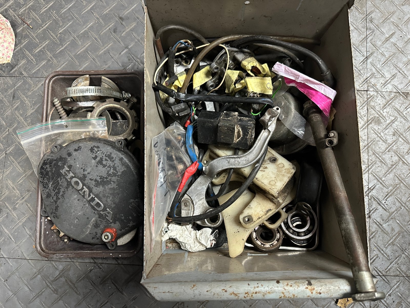 Verschillende onderdelen honda cr 125 cc 84/86, Ophalen