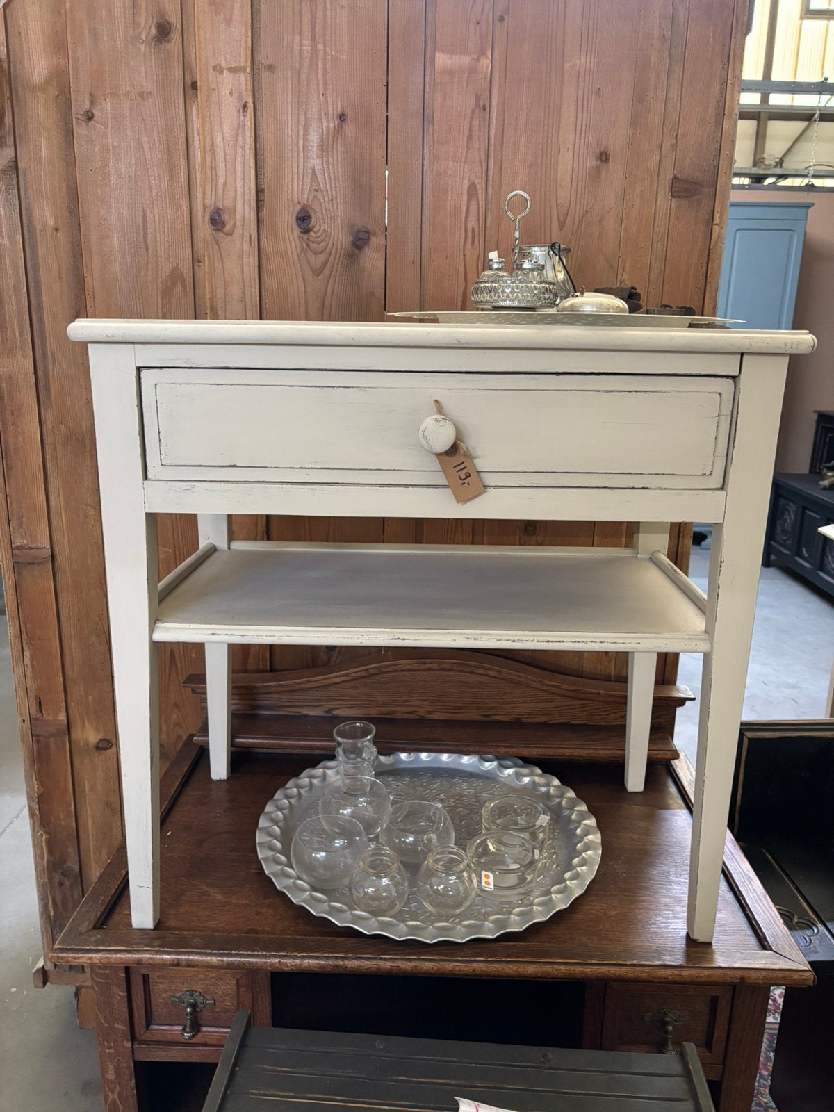 Vintage beicante sidetable / bijzettafel / ladekast SALE, Huis en Inrichting, Kasten | Ladekasten, Studio Larilo, 1 of 2 laden
