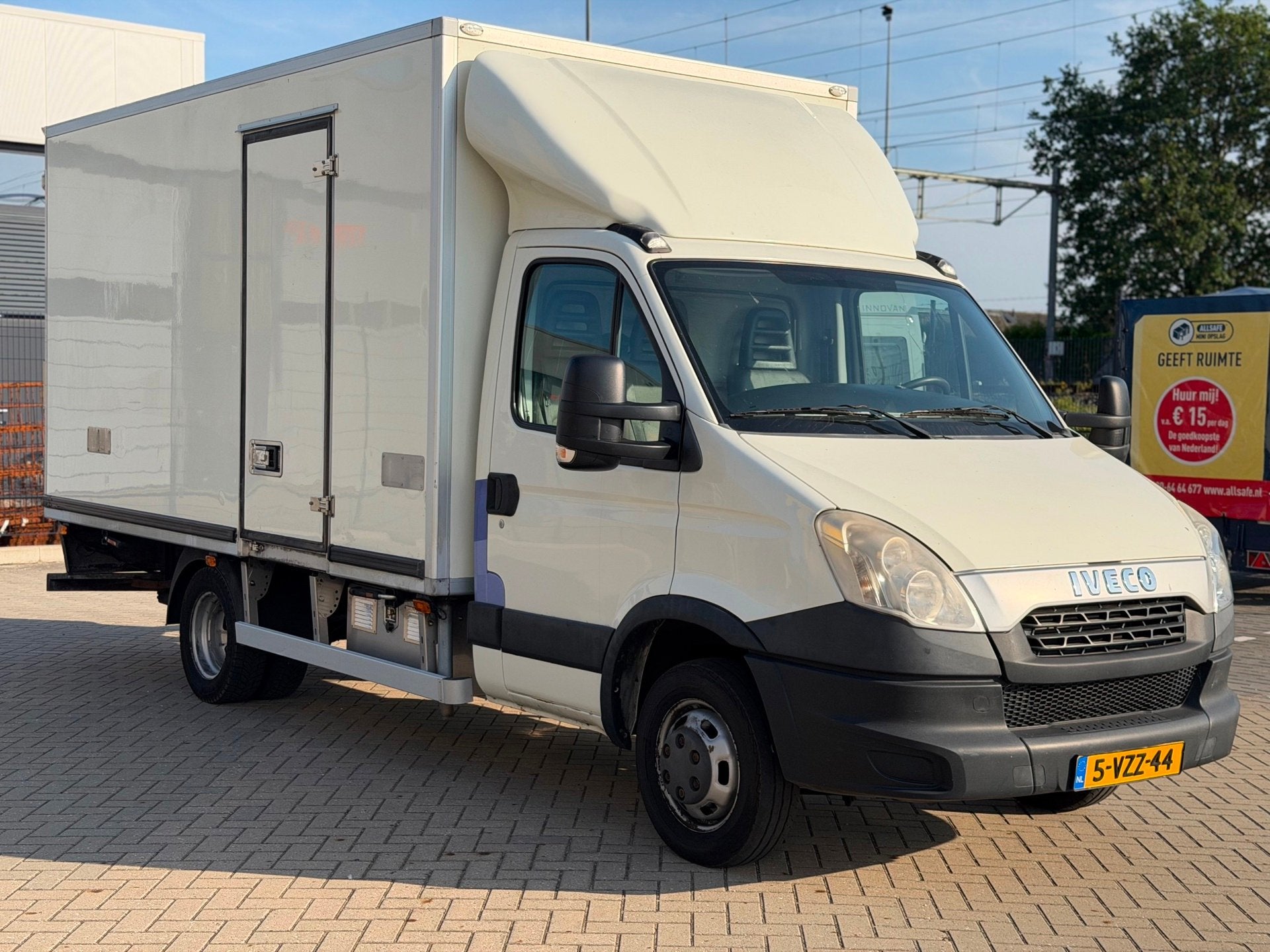 Iveco Daily 50C15 375 Koelwagen | luchtvering | trekhaak, Euro 5, Achterwielaandrijving, Gebruikt, Zwart