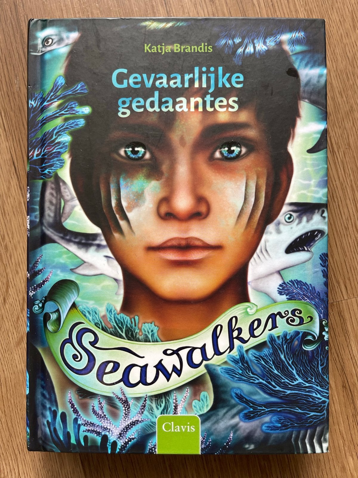 Seawalkers - Deel 1 Gevaarlijke gedaantes - Katja Brandis, Ophalen of Verzenden, Zo goed als nieuw, Fictie