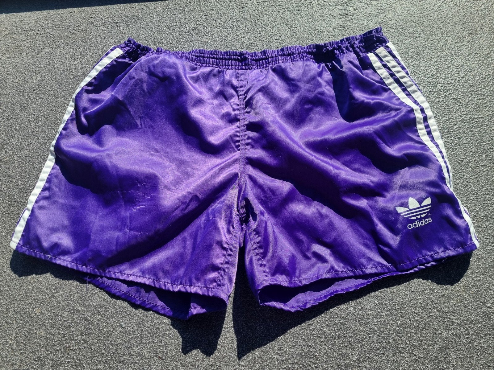 Adidas vintage 80's shorts., Maat 52/54 (L), Paars, Ophalen of Verzenden, Zo goed als nieuw