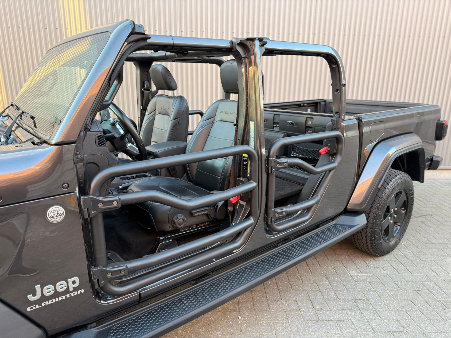 Jeep GLADIATOR 3.0 V6 Ombouw set|Incl Cabrio kap|Grijs kente, Auto's, Jeep, Automaat, Dealer onderhouden, 2987 cc, Leder