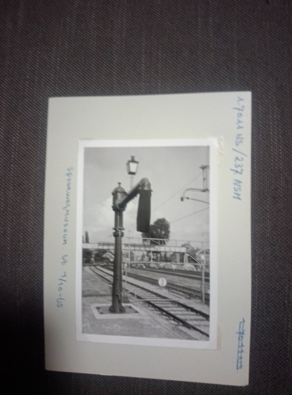 Zwart-wit foto van spoorwegmuseum Utrecht, 1965, Ophalen of Verzenden, Gebruikt, Trein, Kaart of Prent