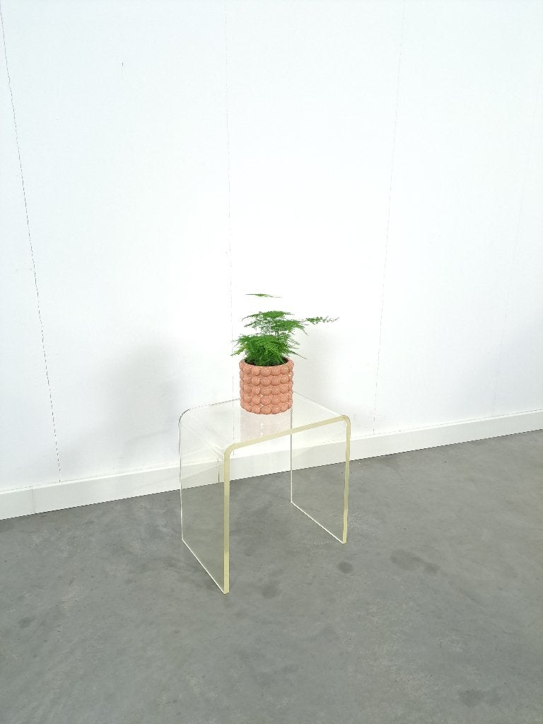 Kunststof hoge gebogen plexiglas tafel, Minder dan 45 cm, Gebruikt, Ophalen of Verzenden, Space age