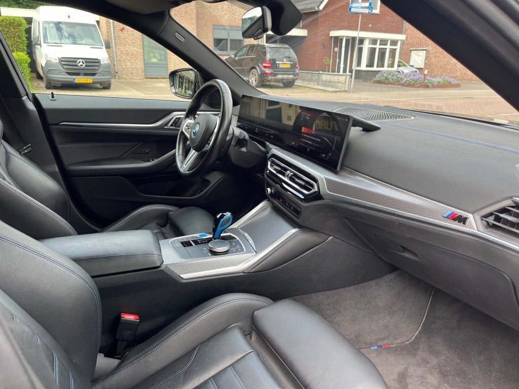 Bmw I4 M50 HIGH EXECUTIVE 540PK / SOH 99,4 % / LEDER / SPORT, Auto's, BMW, Automaat, Gebruikt, 545 pk, Zwart