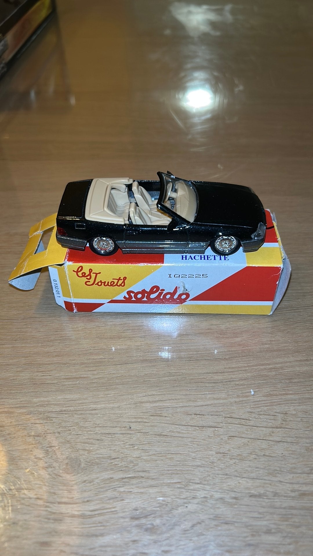 Solido Mercedes-Benz 500 SL 1:43, Verzenden, Zo goed als nieuw, Auto, Solido