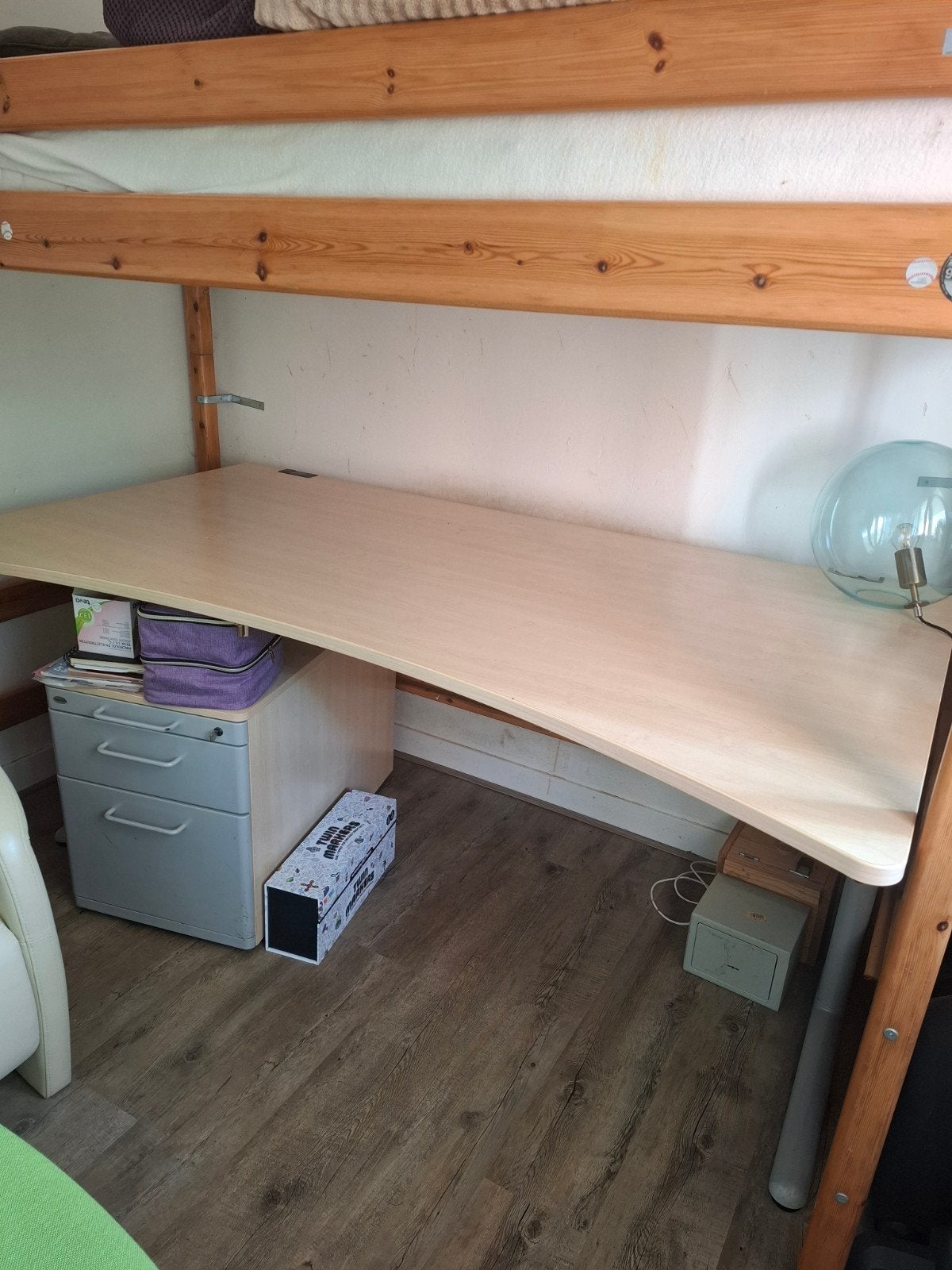In hoogte verstelbaar bureau - ideaal voor thuiswerkplek, Ophalen, Overige typen, Gebruikt, Hout