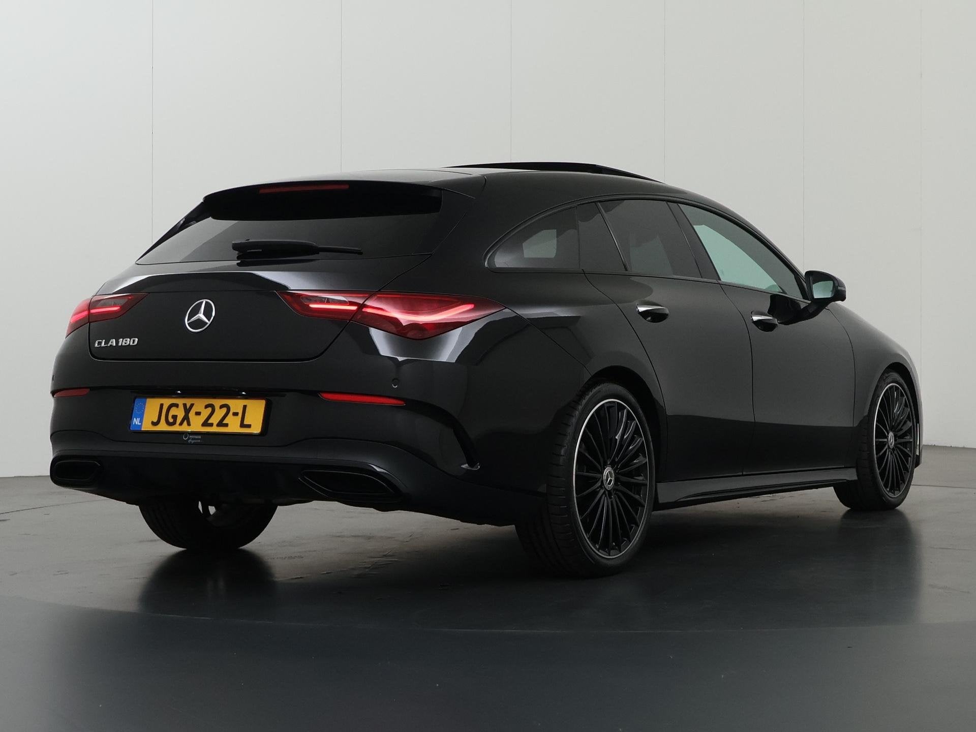 Mercedes-Benz CLA-klasse Shooting Brake 180 Business Solutio, CLA, 136 pk, Gebruikt, 4 cilinders