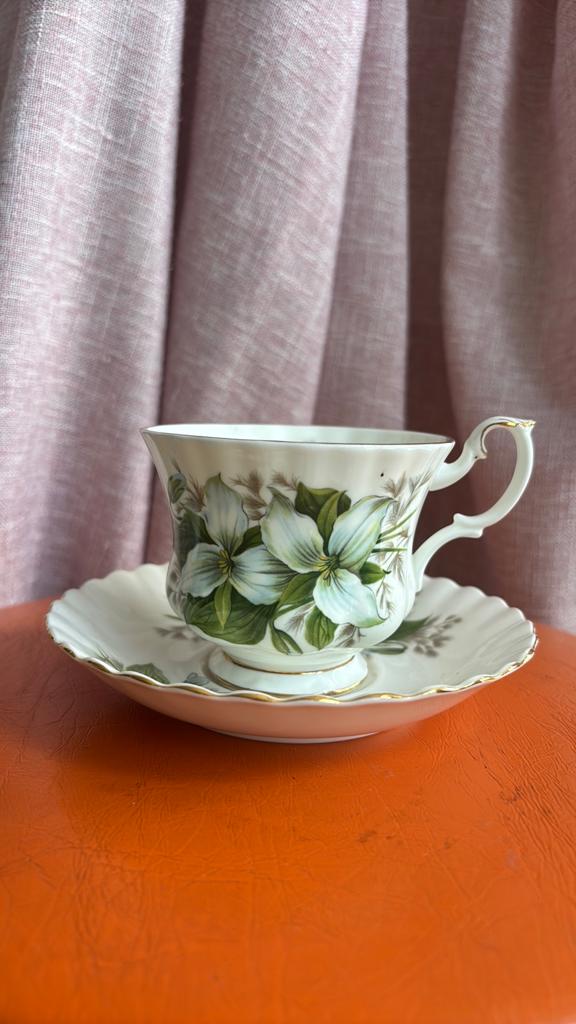 Kop met schotel Royal Albert Trillium, Ophalen of Verzenden