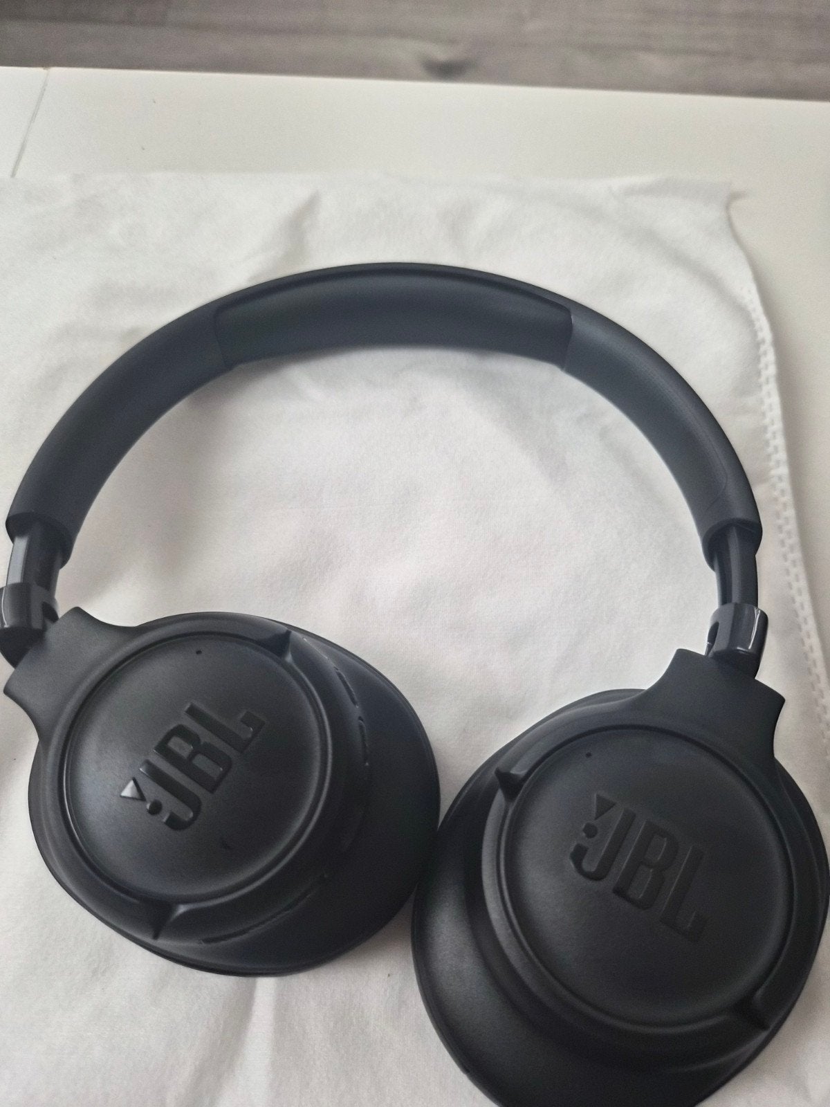 JBL Tune 760NC Draadloze Over-ear Koptelefoon Zwart.