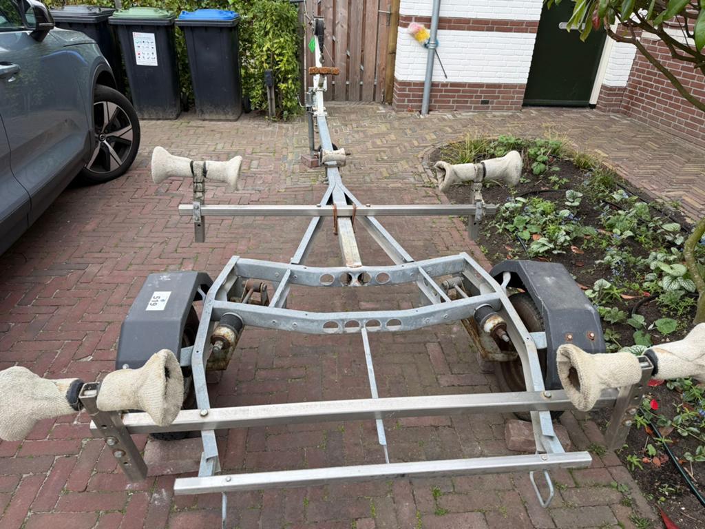 Gebruikte boottrailer met achterlicht/kentekenplaathouder, Watersport en Boten, Boottrailers, Ophalen, Minder dan 1500 kg, Overige typen