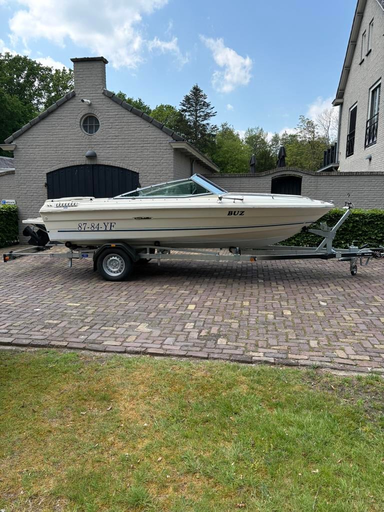 SeaRay Seville Speedboot, 120 PK MerCruiser, Nieuwe trailer, Watersport en Boten, Speedboten, Ophalen, Gebruikt, Binnenboordmotor