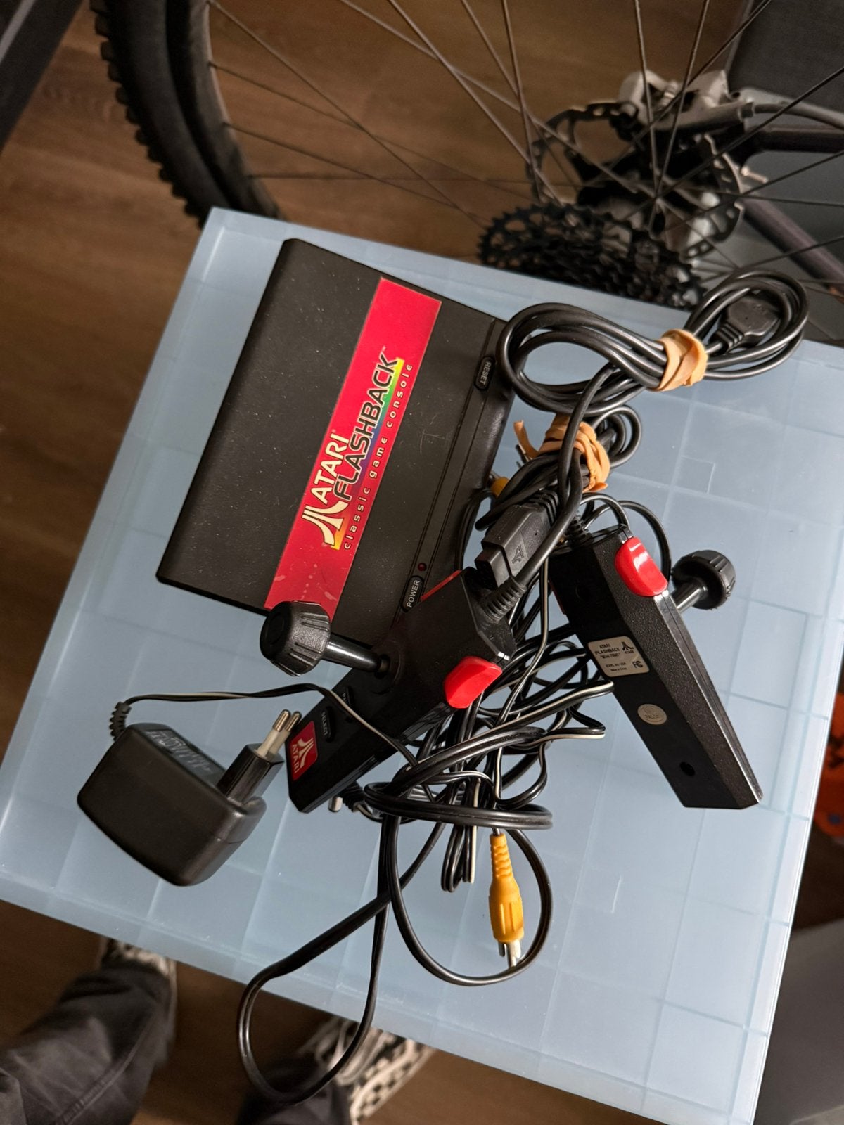 Atari flash back console, Spelcomputers en Games, Spelcomputers | Atari, Ophalen of Verzenden, Zo goed als nieuw, Zonder controller