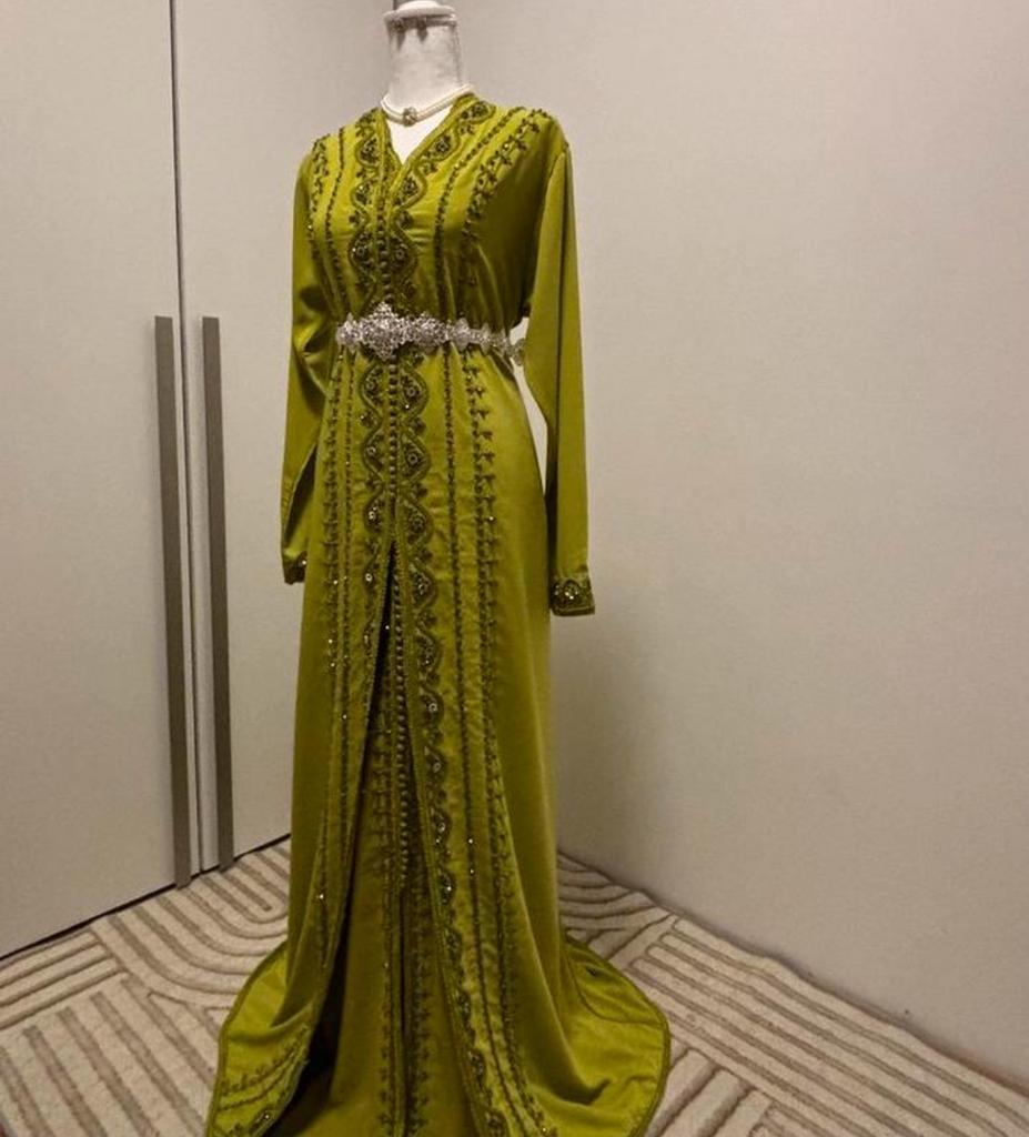 Takchita’s & kaftan’s te HUUR, Kleding | Dames, Gelegenheidskleding, Zo goed als nieuw, Overige typen, Maat 38/40 (M), Ophalen