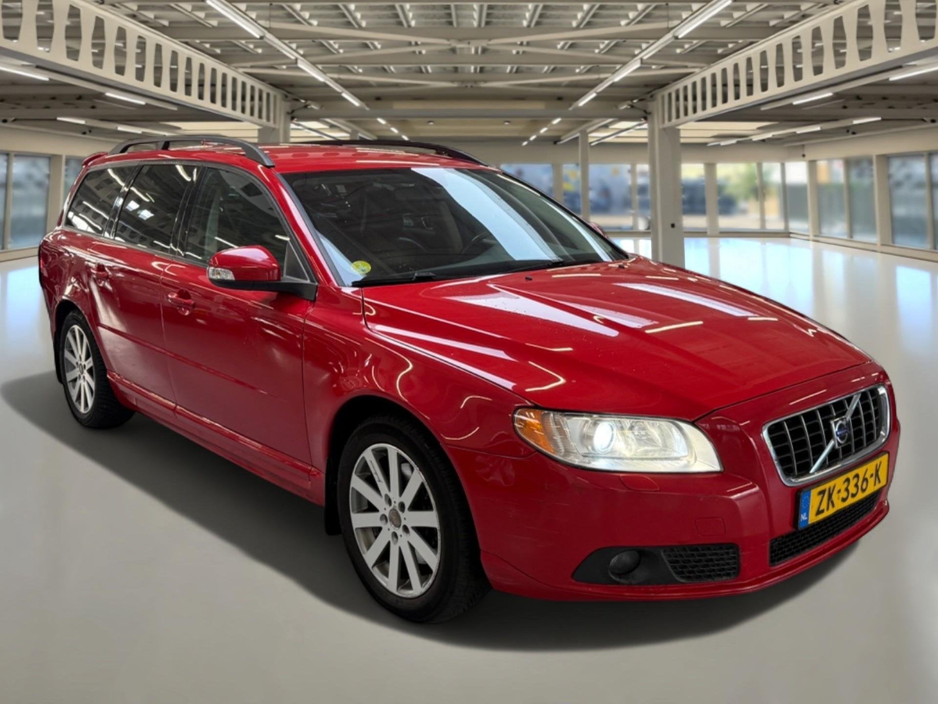 Volvo V70 2.5T Kinetic Distributie vervangen rijklaar met Ga, Stof, 1574 kg, Stoelverwarming, 2521 cc