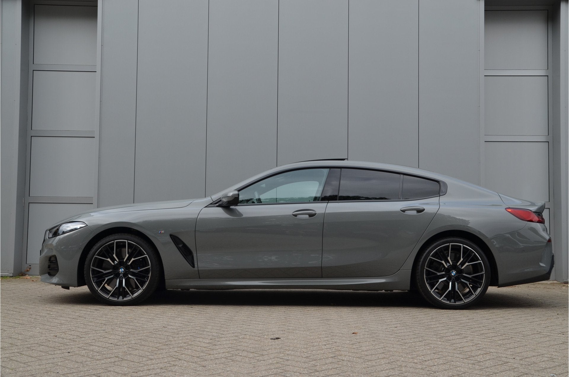 BMW 8 Serie Gran Coupé 840i xDrive High Executive M Sport A, Auto's, Dealer onderhouden, Gebruikt, Met garantie (alle), 334 pk