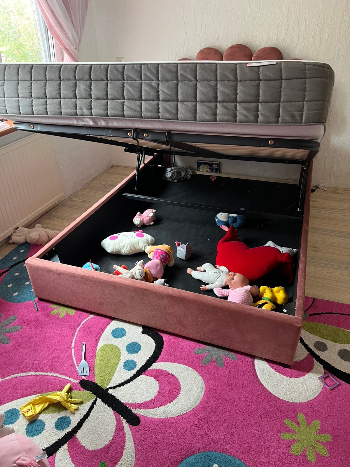 Roze bed 140x200 cm met IKEA matras en opbergruimte, Ophalen, Zo goed als nieuw, Tweepersoons, 140 cm