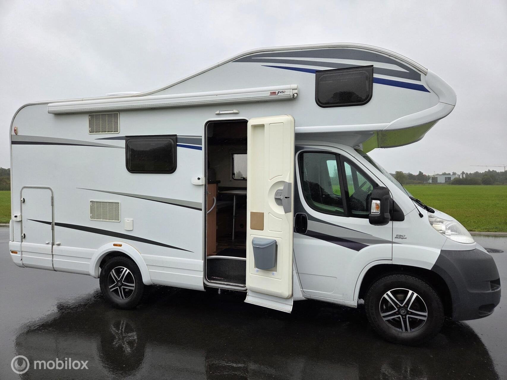 Knaus Sky Traveller 2014 ☆ 6 Persoons, Dakairco, 131PK☆, Alkoof, 6 tot 7 meter, Bedrijf, 6 tot 7 meter
