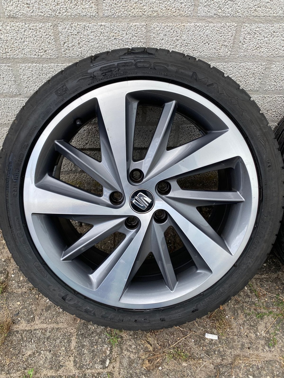 Seat Ibiza Leon FR Velgen 18 inch met zeer goede banden, Ophalen, Gebruikt, 18 inch, Banden en Velgen