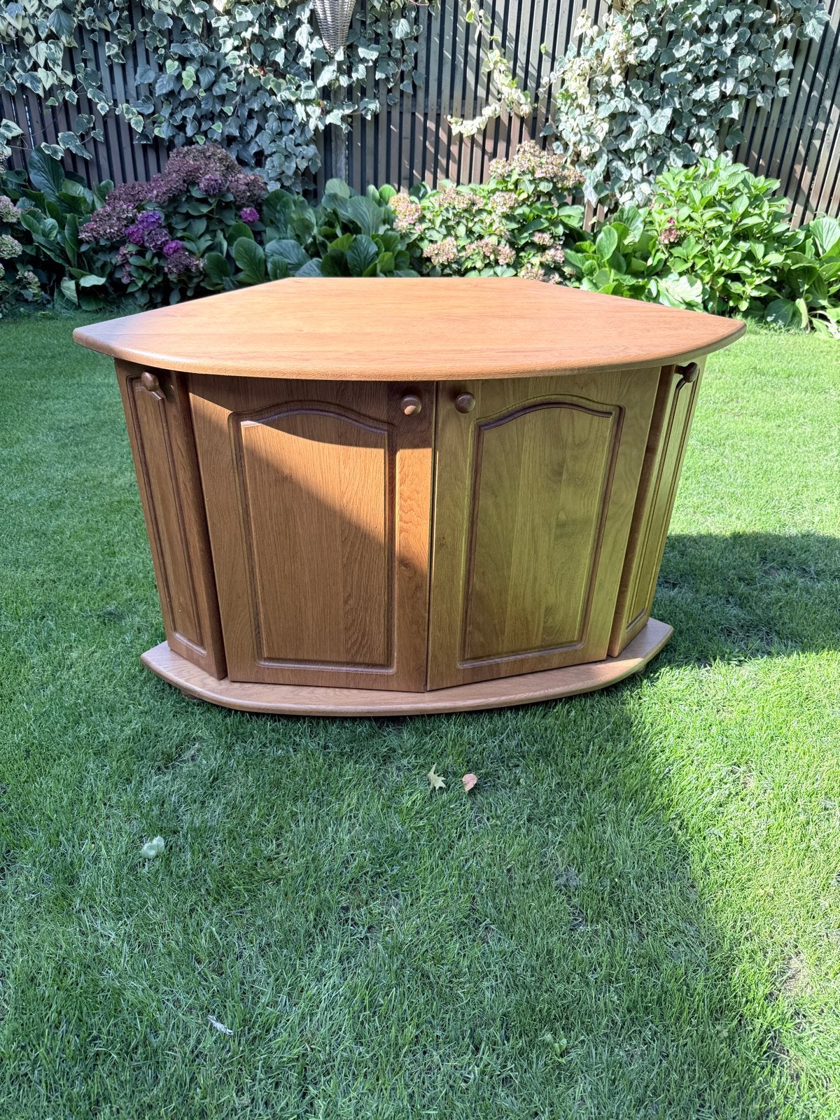 Houten hoekkastje met opbergruimte, Ophalen, Gebruikt, 50 tot 100 cm, Minder dan 100 cm