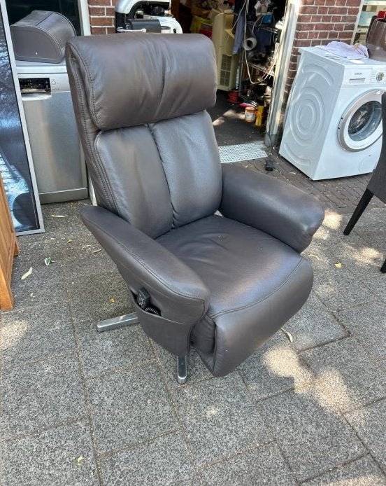 Luxe Leren Relaxfauteuil met Afstandsbediening., Huis en Inrichting, Fauteuils, Gebruikt, Modern, Comfort, 75 tot 100 cm, Ophalen of Verzenden