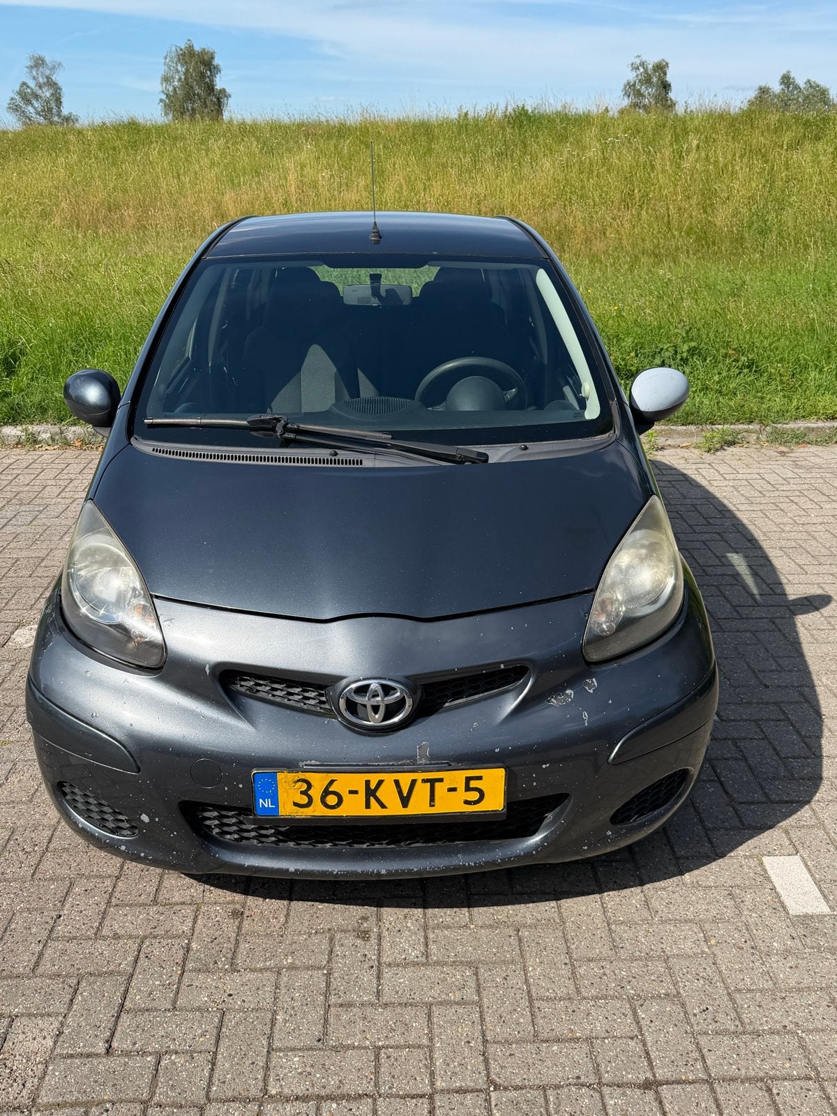 Toyota Aygo 1.0 5DRS 2010 Grijs, Voorwielaandrijving, 4 stoelen, 68 pk, Origineel Nederlands