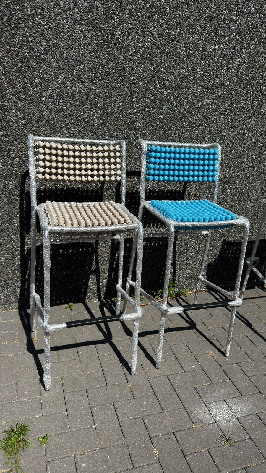 4x Accupunto design barkrukken Yos S. & Leonard Theosabrata, Ophalen, Met voetsteun, 90 cm of meer, 4 krukken