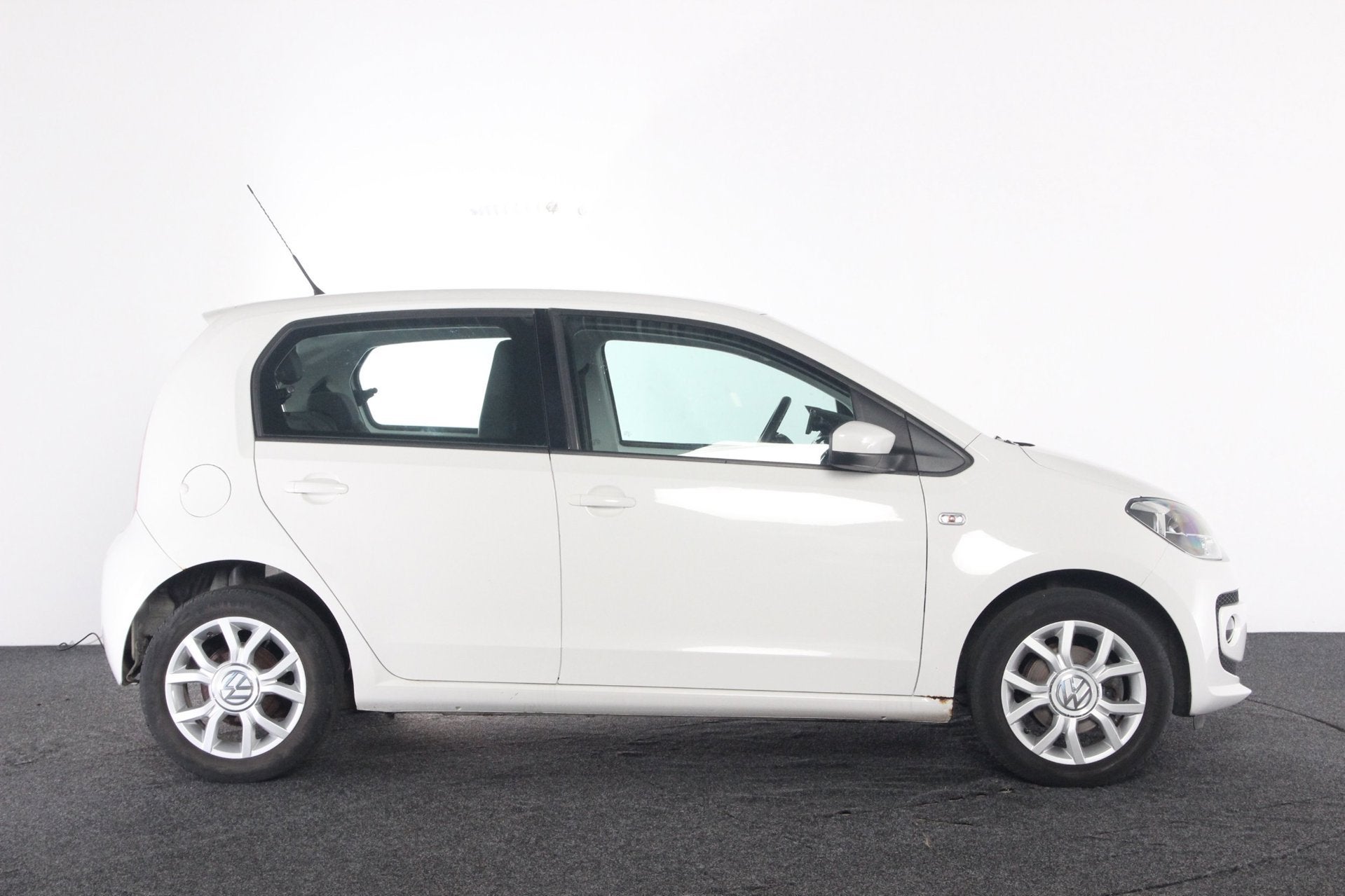 Volkswagen Up! 1.0 high up! BlueMotion, Auto's, Volkswagen, Voorwielaandrijving, Euro 5, Stof, Gebruikt