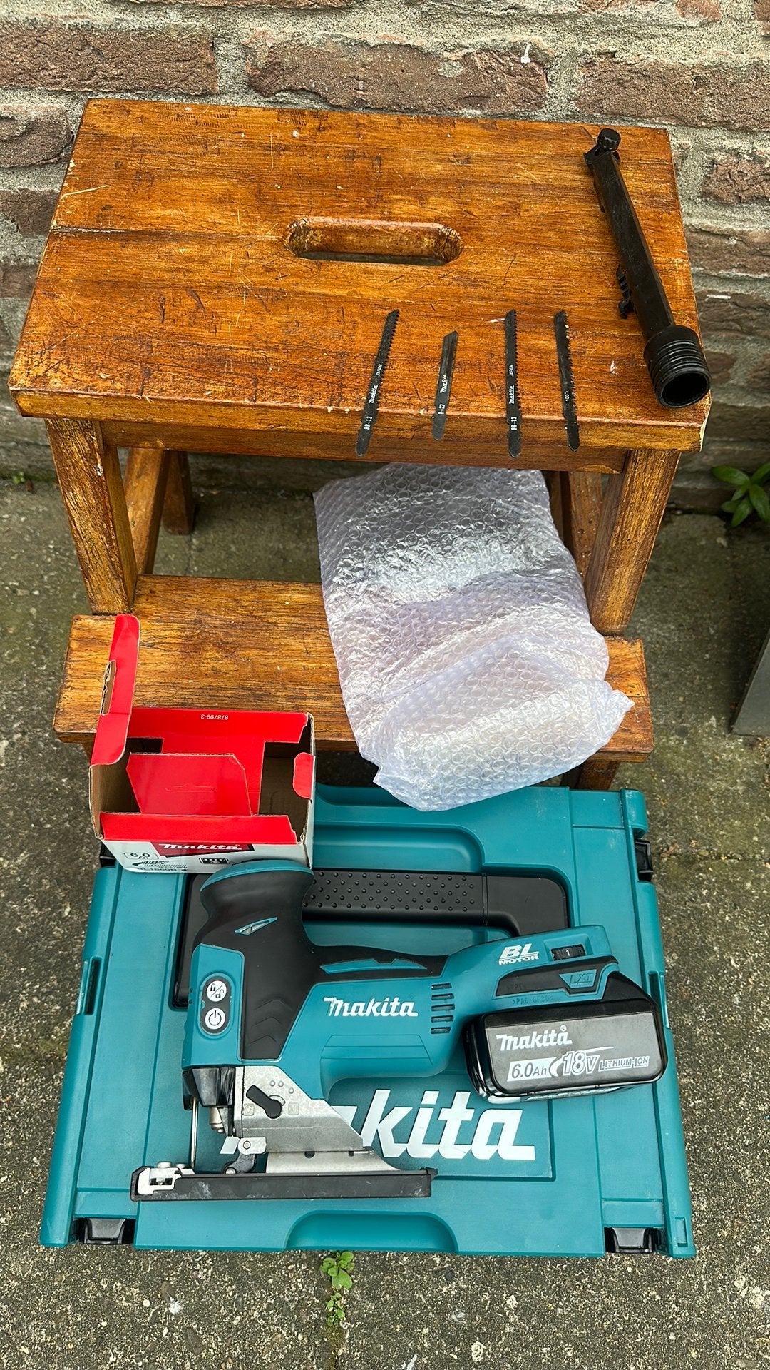 Makita Decoupeerzaag 18V met accu en koffer, Decoupeerzaag, Ophalen of Verzenden, Zo goed als nieuw, 30 tot 70 mm