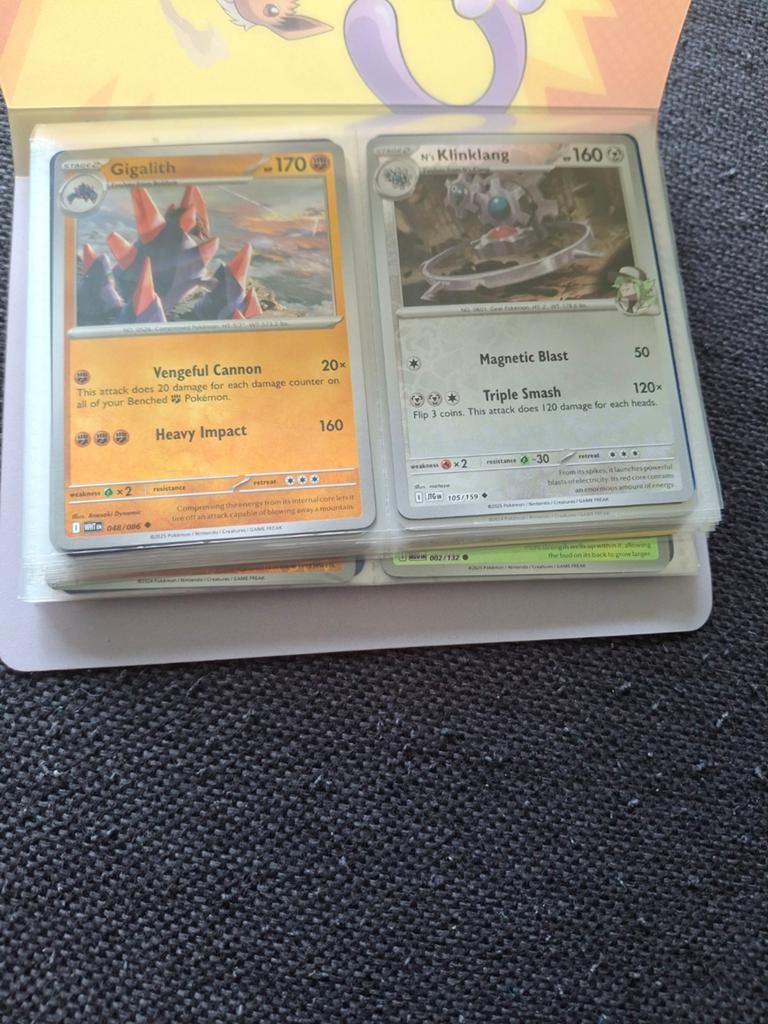 76 Pokémon kaarten inclusief boekje, Hobby en Vrije tijd, Verzamelkaartspellen | Pokémon, Verzenden